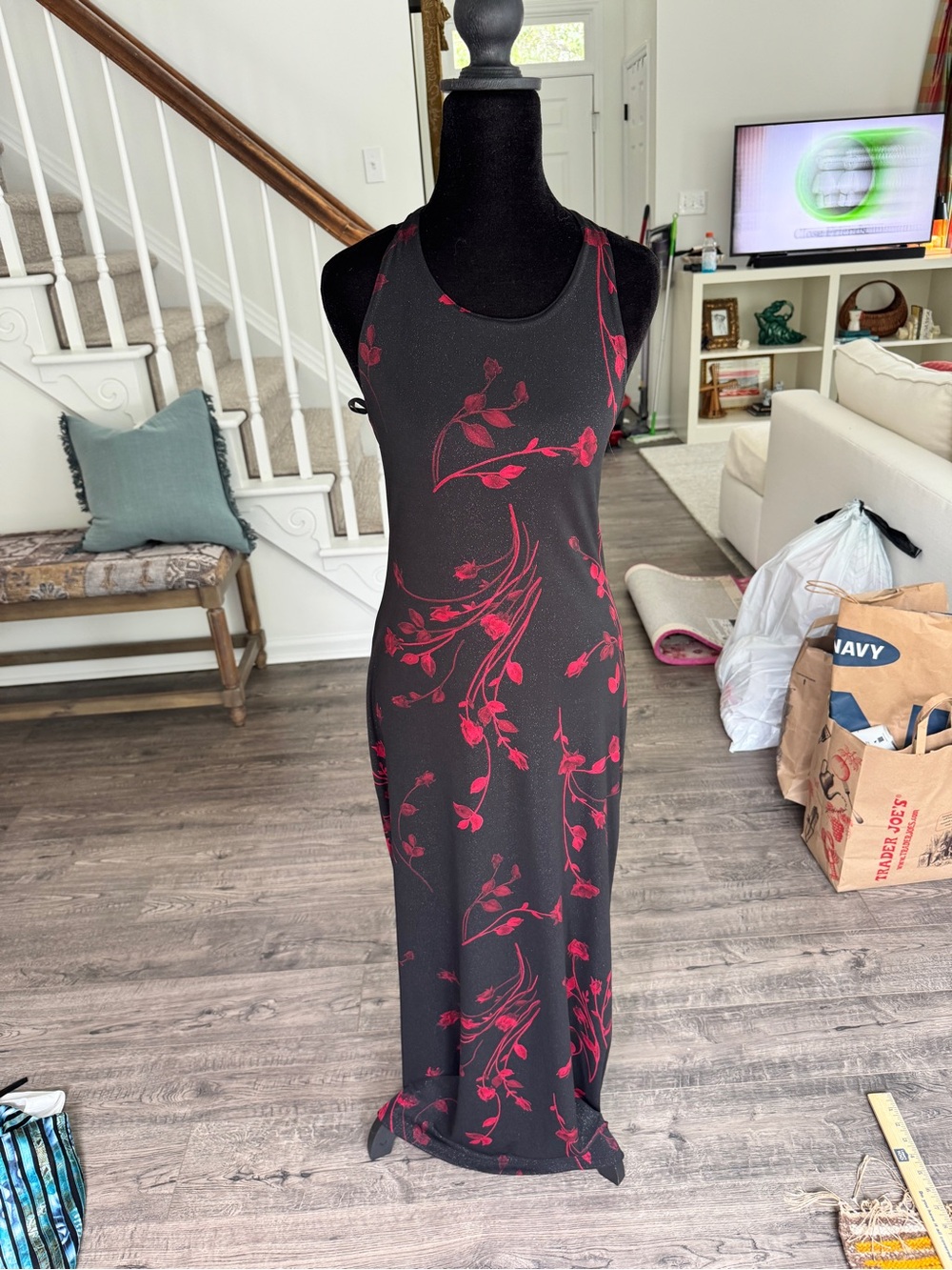 A. Byer 90s Black Maxi Dress with Red Floral Print - Sleek Sleeveless Design